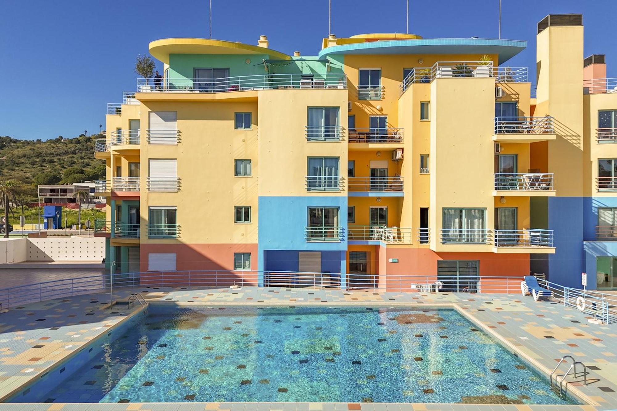Marina Breeze Apartment With Pool - 900M From The Beach Albufeira Exterior photo